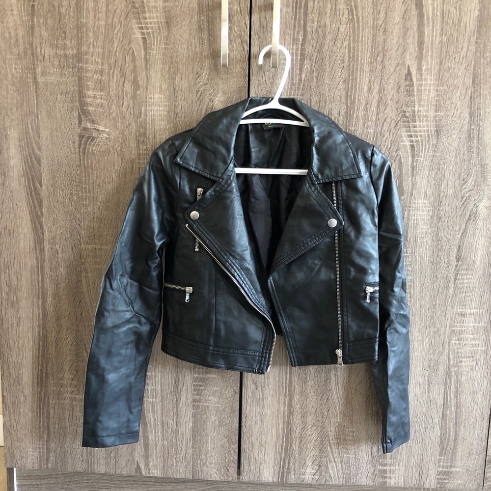 Leather coat cropped